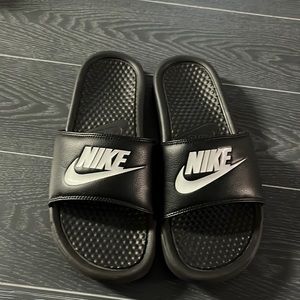 Men’s size 8 Nike slides